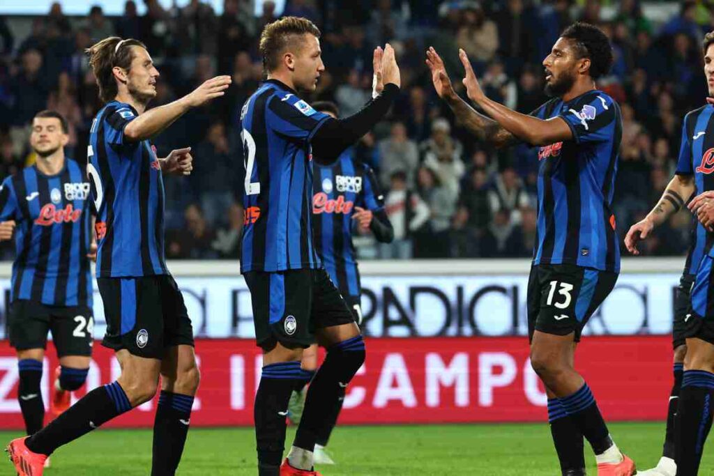 Ederson si complimenta con Retegui