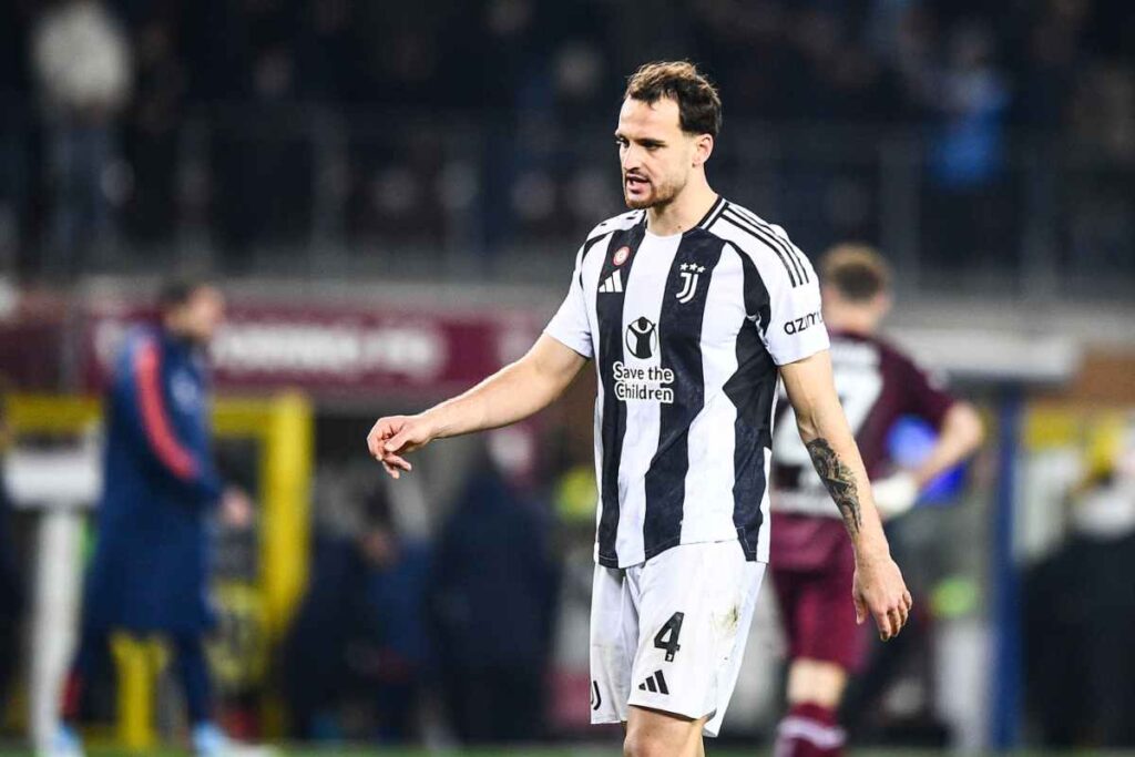 Gatti sconsolato in campo con la maglia della Juventus