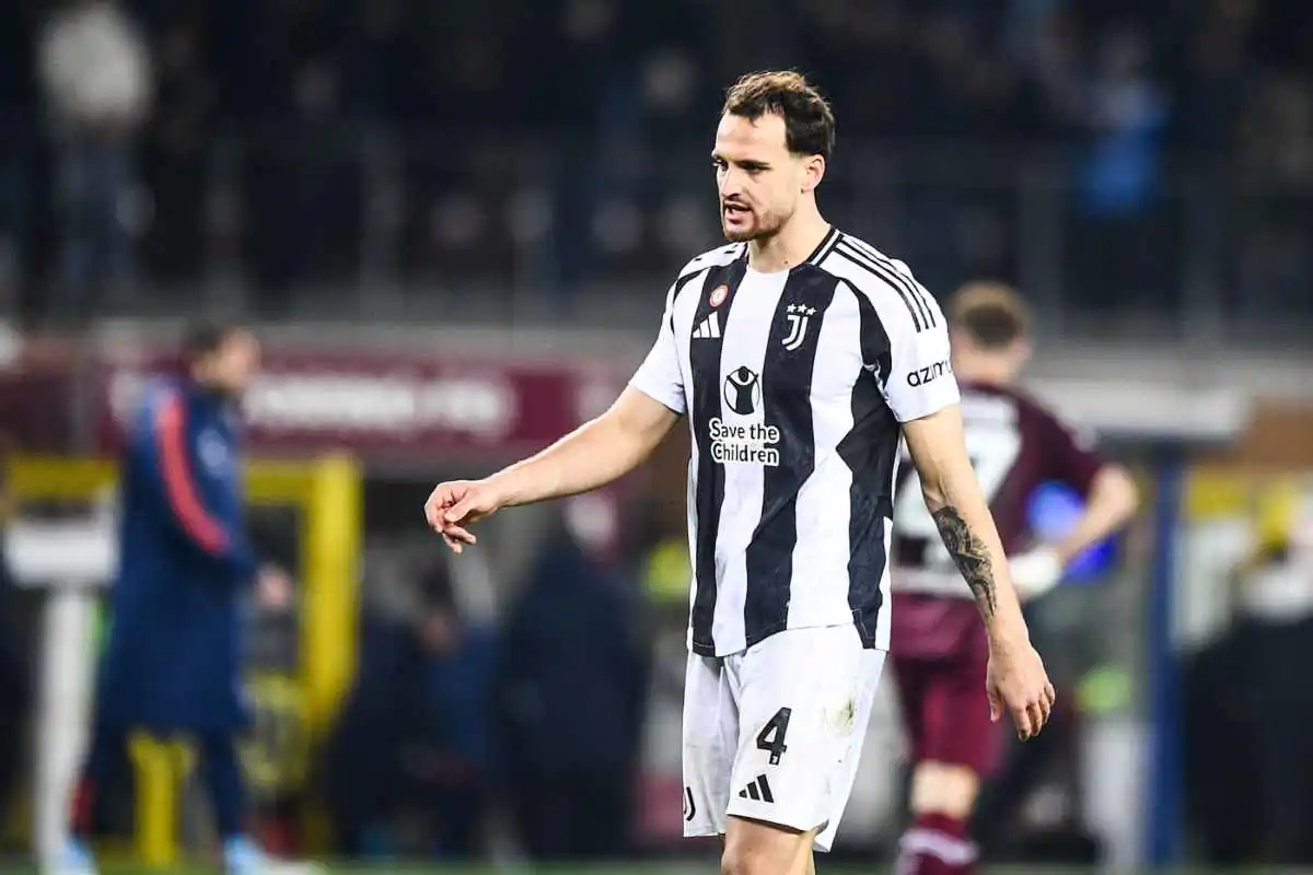 Gatti sconsolato in campo con la maglia della Juventus