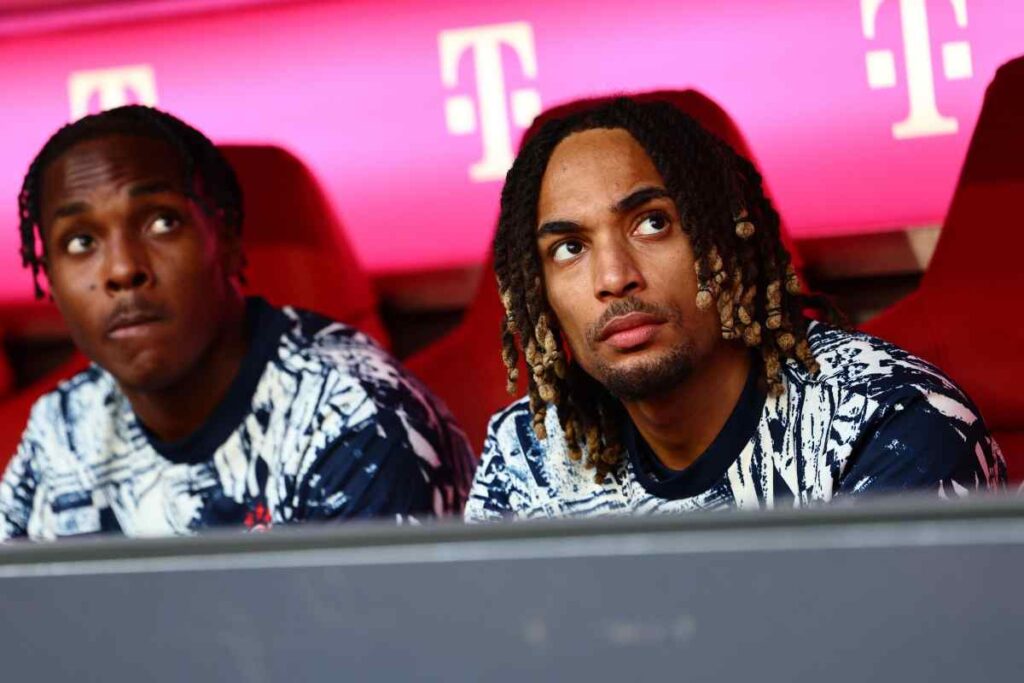 Boey seduto in panchina