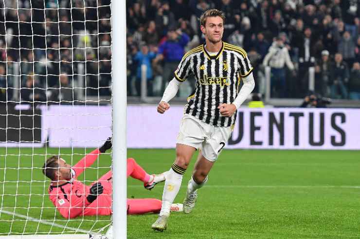Daniele Rugani con la maglia della Juve