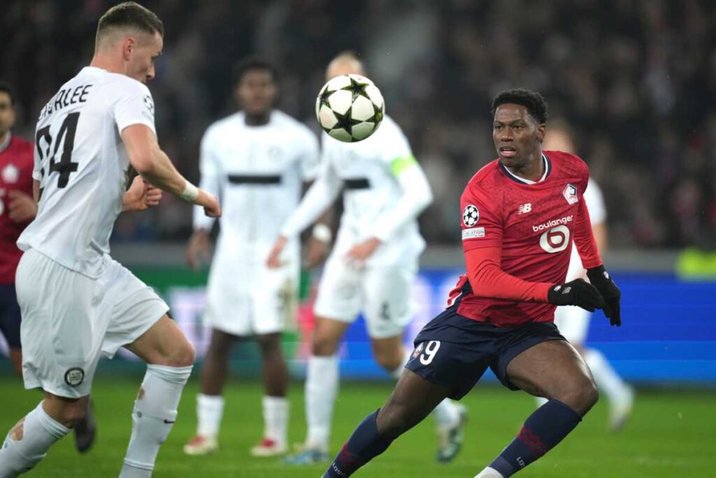 Jonathan David con la maglia del Lille