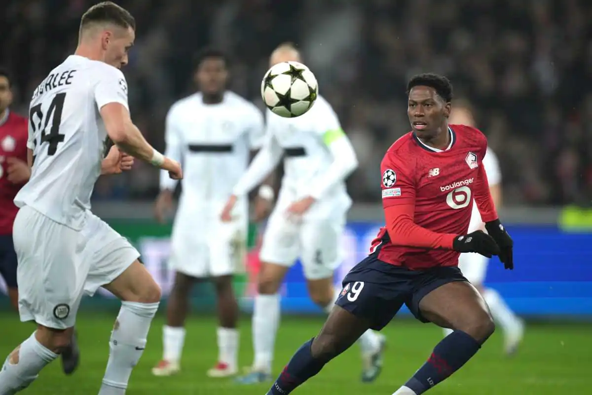 Jonathan David con la maglia del Lille