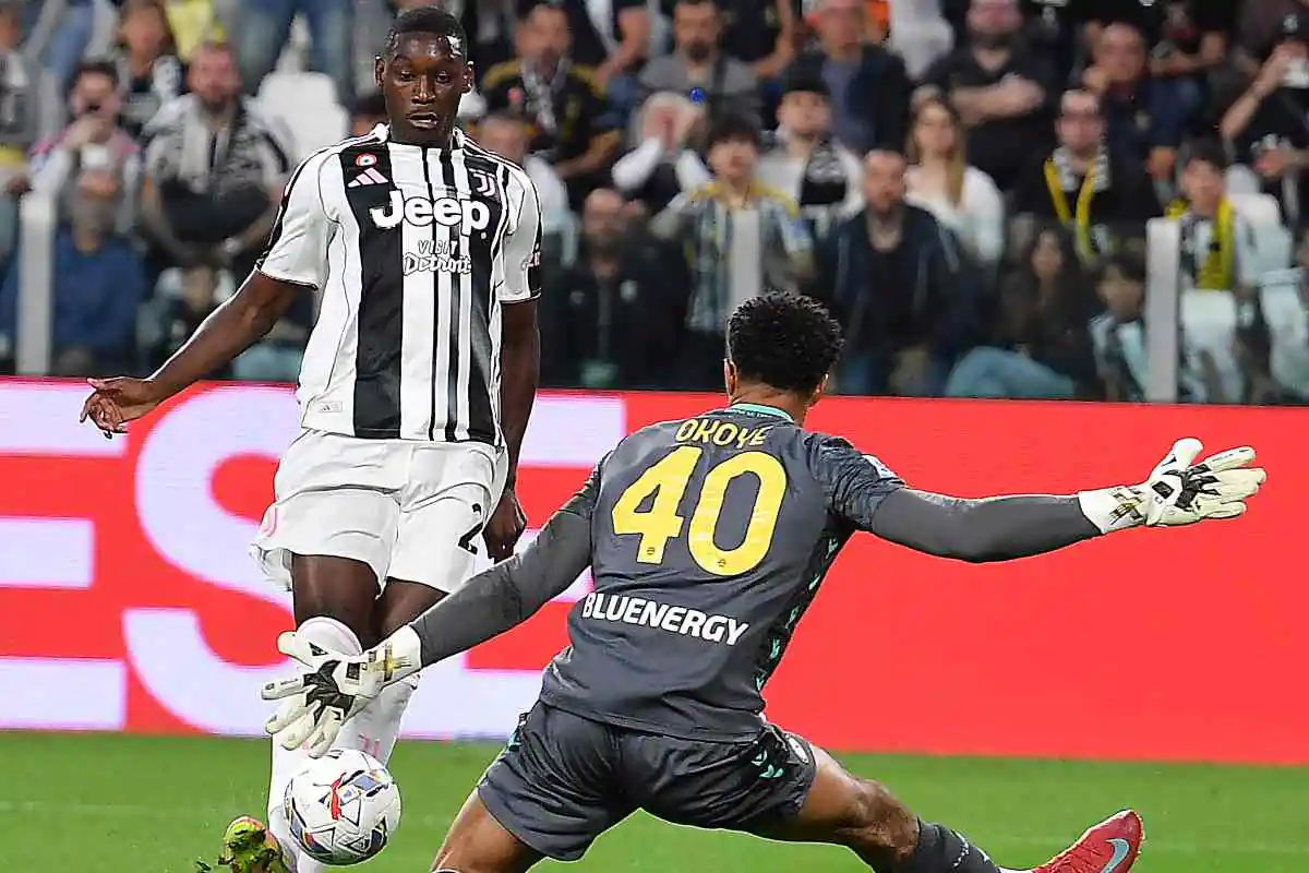 Kolo Muani contro Okoye dell'Udinese