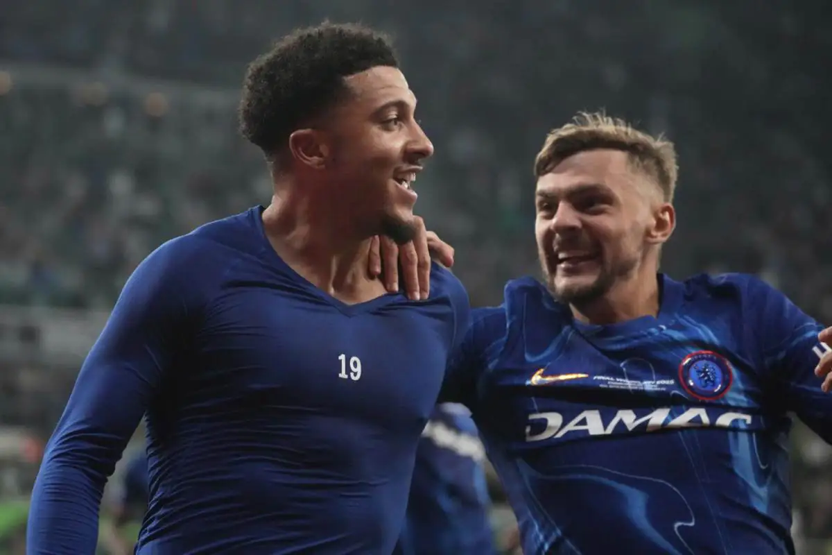 Jadon Sancho esulta dopo un gol con il Chelsea