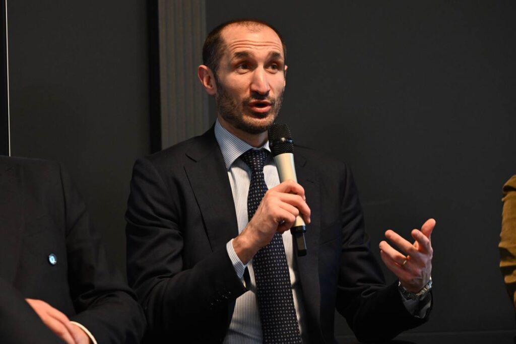 Chiellini che parla alla Juventus