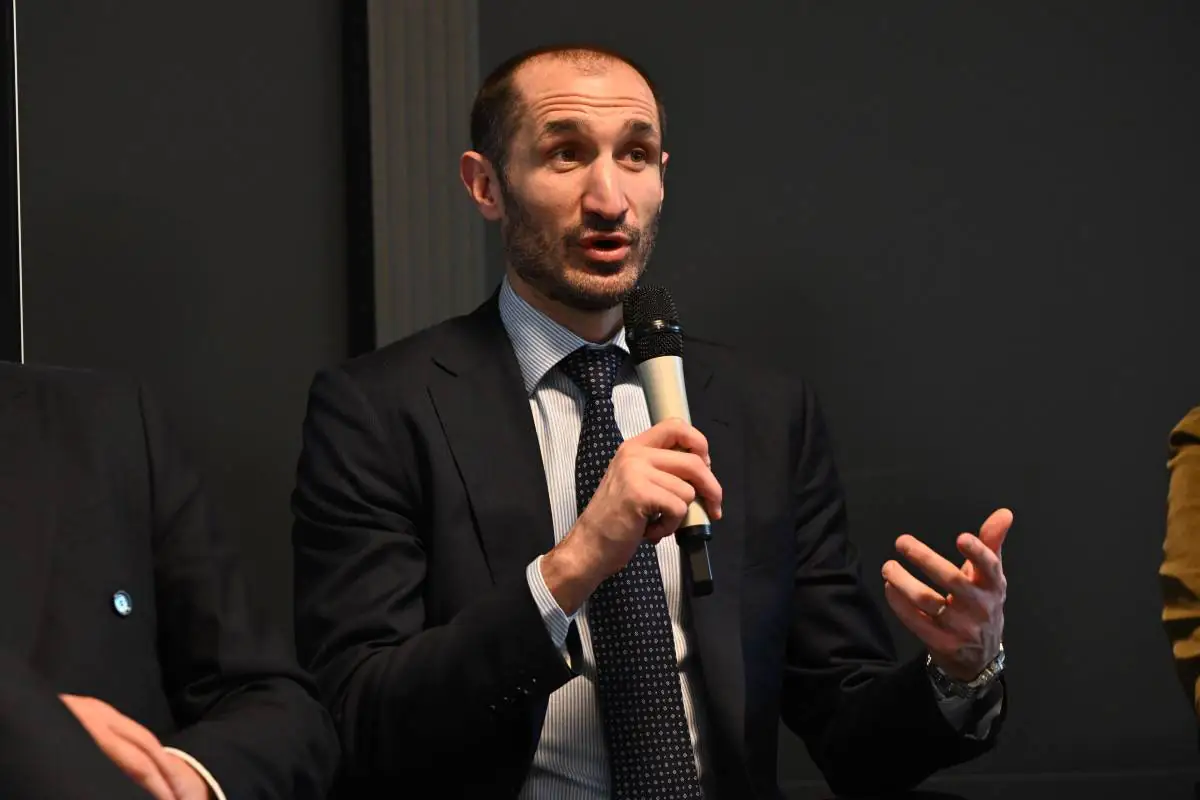 Chiellini che parla alla Juventus