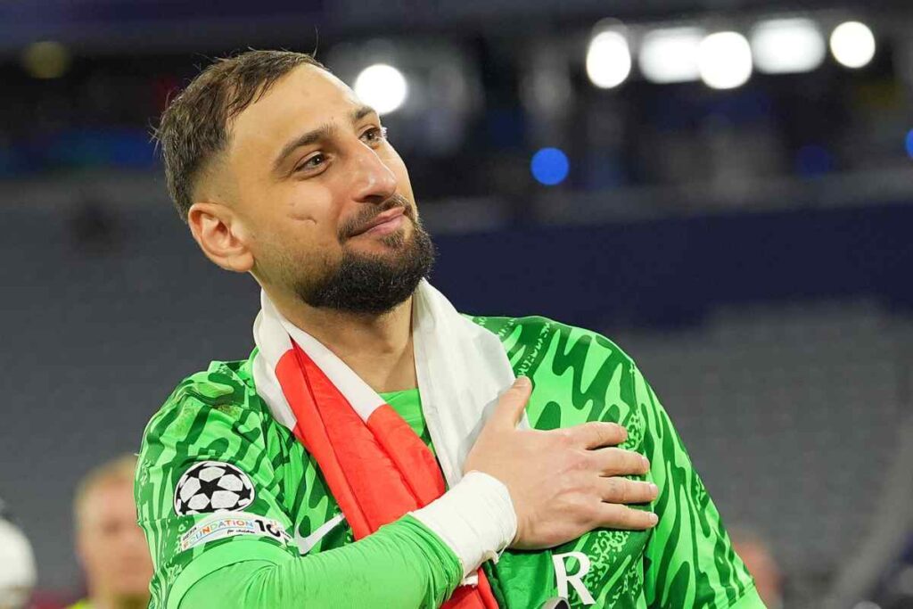 Donnarumma sorride
