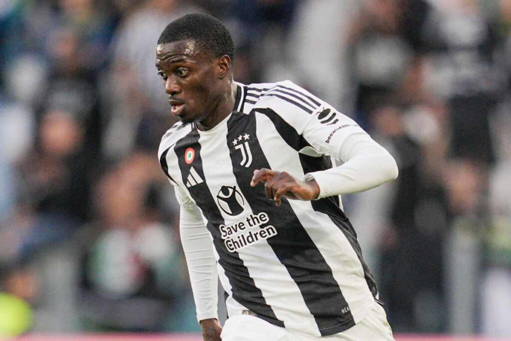 Timothy Weah con la maglia della Juventus