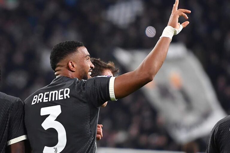 Bremer con la maglia della Juventus