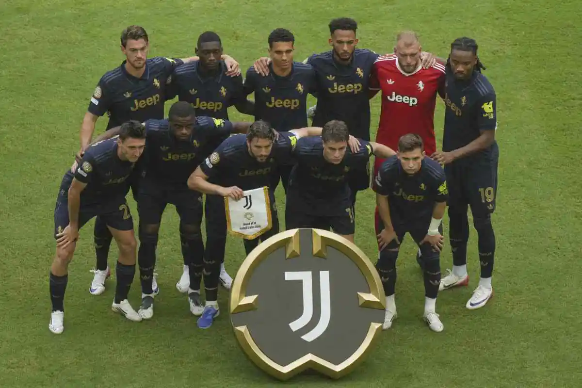 Giocatori Juve in posa