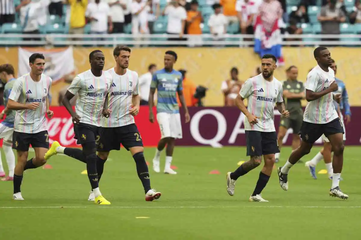 Juventus, pronto lo sgarbo a centrocampo: il Napoli piomba sul talento bianconero