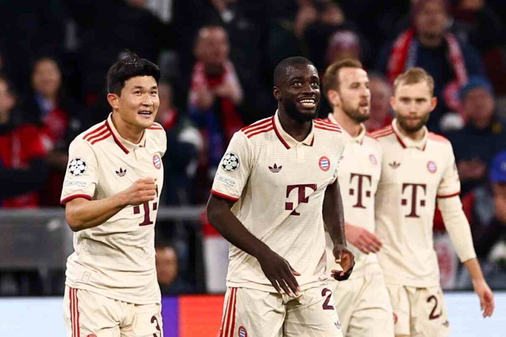 Kim insieme ai calciatori del Bayern