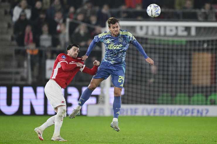 Daniele Rugani con la maglia dell'Ajax