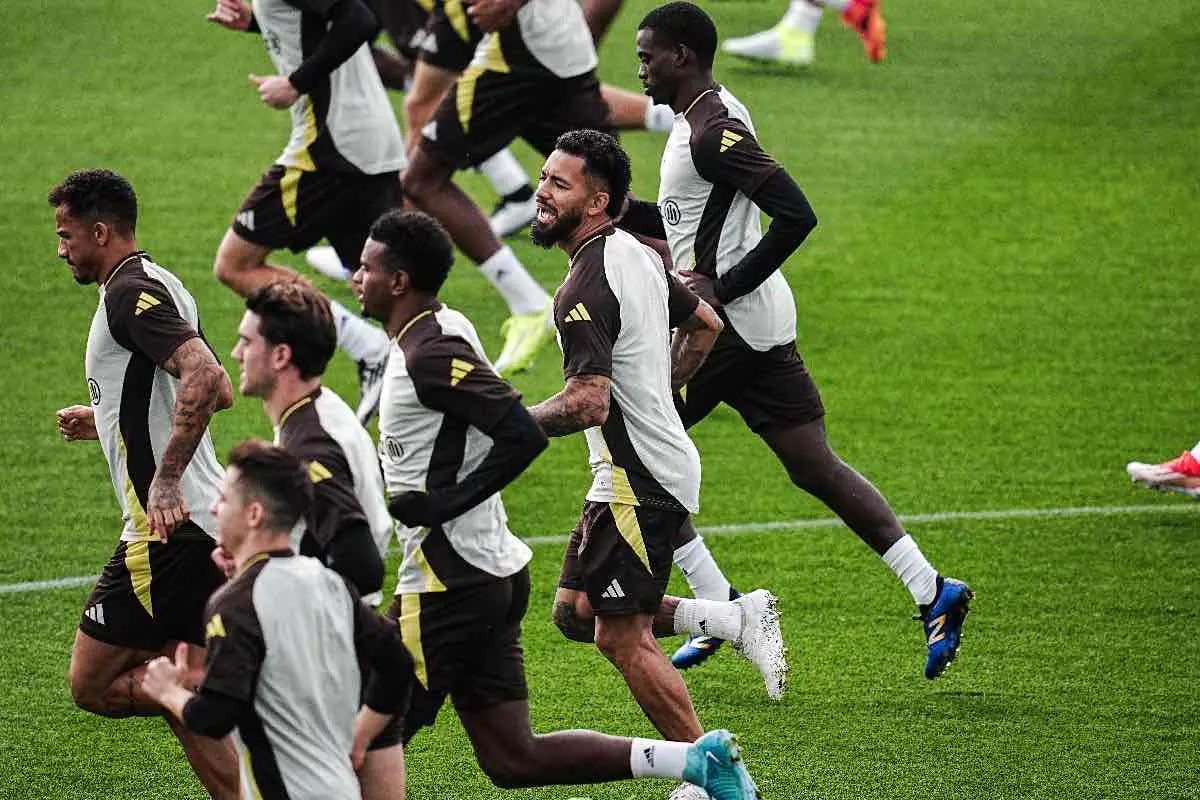 Juventus, l'Everton si fionda su Douglas Luiz