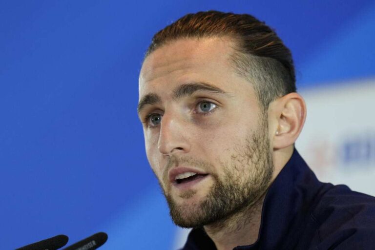 Rabiot firma, annuncio dall'estero