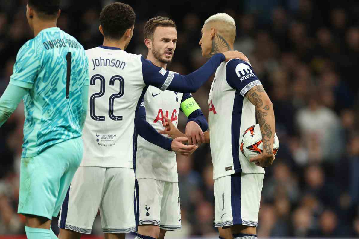 Richarlison insieme ai compagni