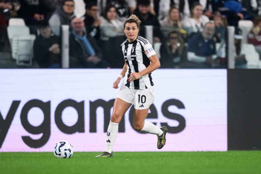 Cristiana Girelli in campo con la Juventus contro l'Inter