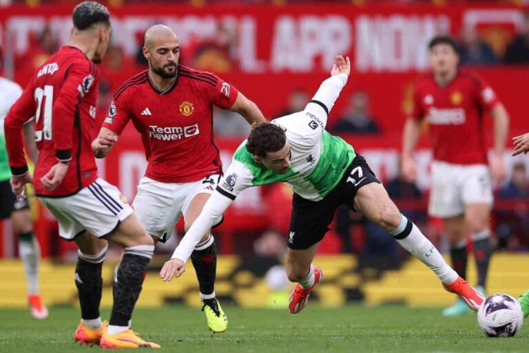 Amrabat ai tempi del Manchester United