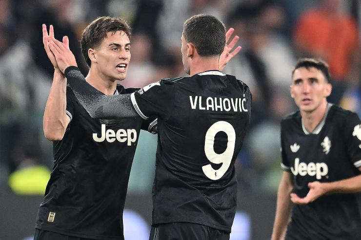 Vlahovic e Yildiz insieme