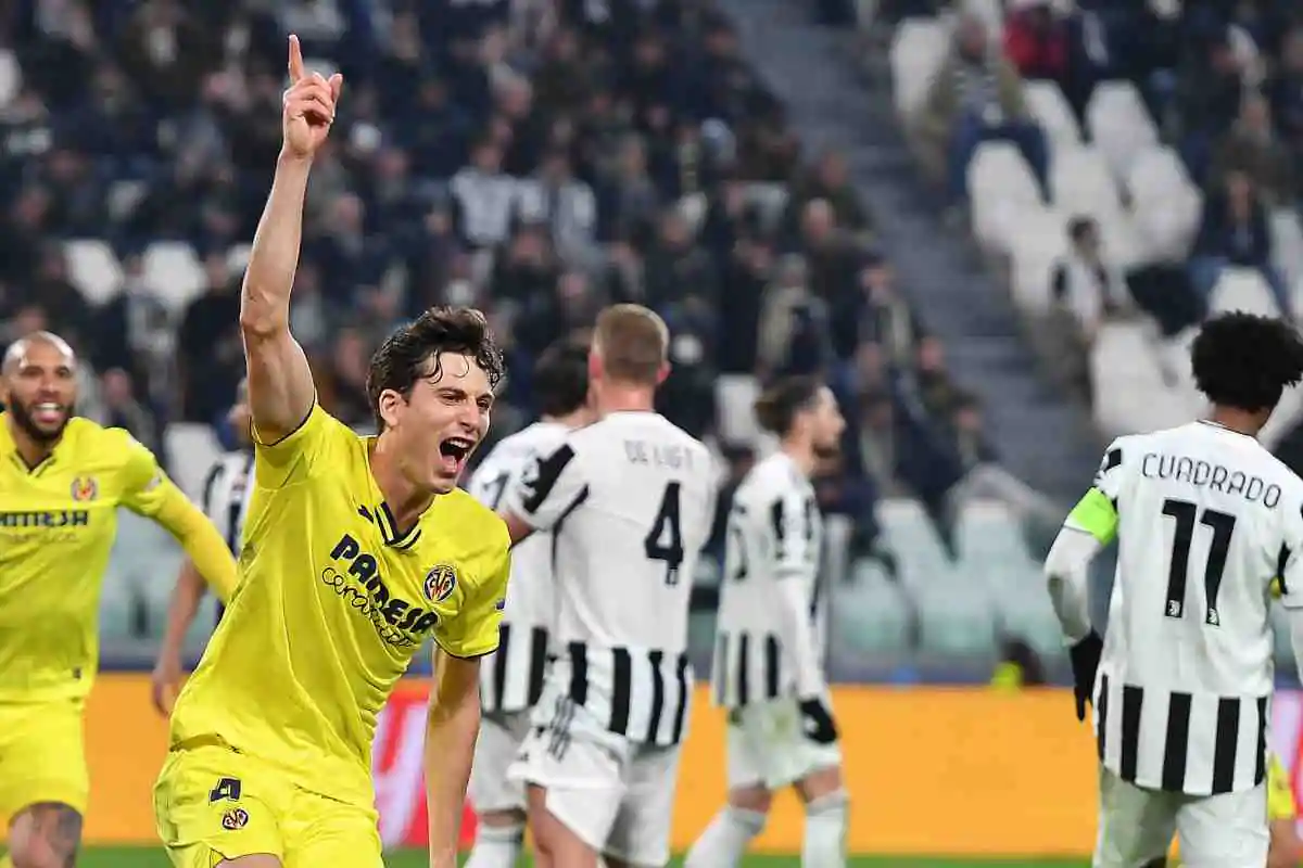 Pau Torres festeggia con indosso la maglia del Villarreal dopo il gol nella trasferta vinta 3-0 contro la Juventus