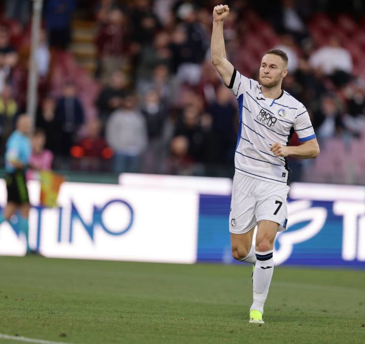 Koop esulta con la maglia dell'Atalanta