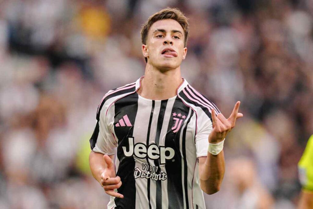 Yildiz esulta con indosso la maglia della Juventus