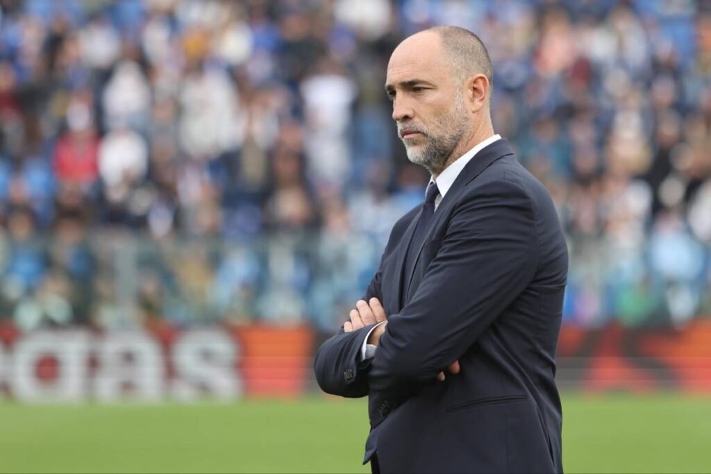 Igor Tudor a braccia conserte dopo la sconfitta della Juventus contro il Como.