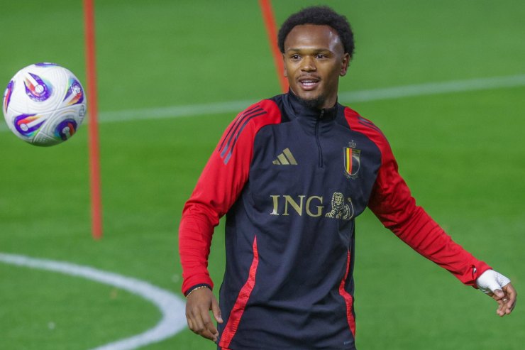 Openda in allenamento con il Belgio