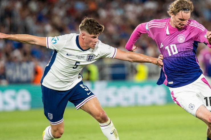 Charlie Cresswell in azione contro la Germania under 21