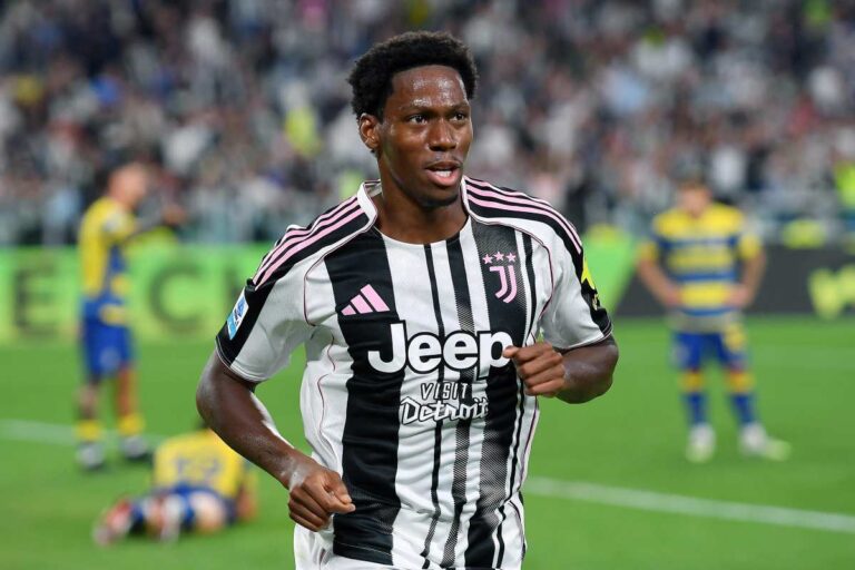 Jonathan David, attaccante della Juventus, esulta dopo la rete segnata contro il Parma