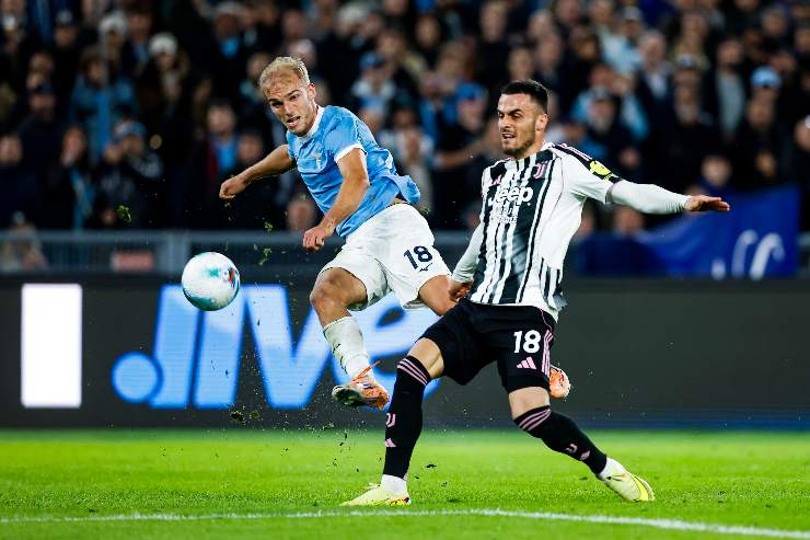 Kostic in campo per la Juventus