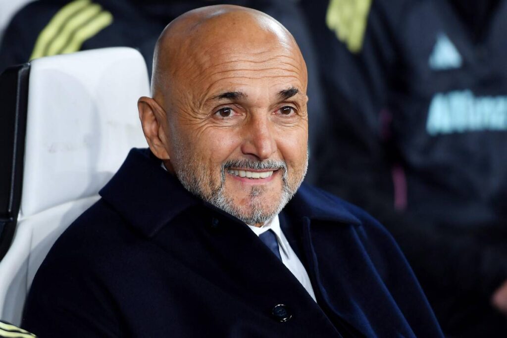 Luciano Spalletti, allenatore della Juventus, in panchina nella sfida di Champions League 2025 contro lo Sporting Lisbona