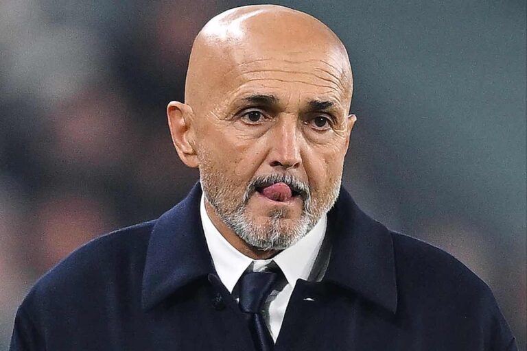 Lucinao Spalletti in campo per la gara contro lo Sporting