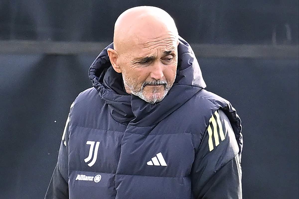 Luciano Spalletti durante l'allenamento