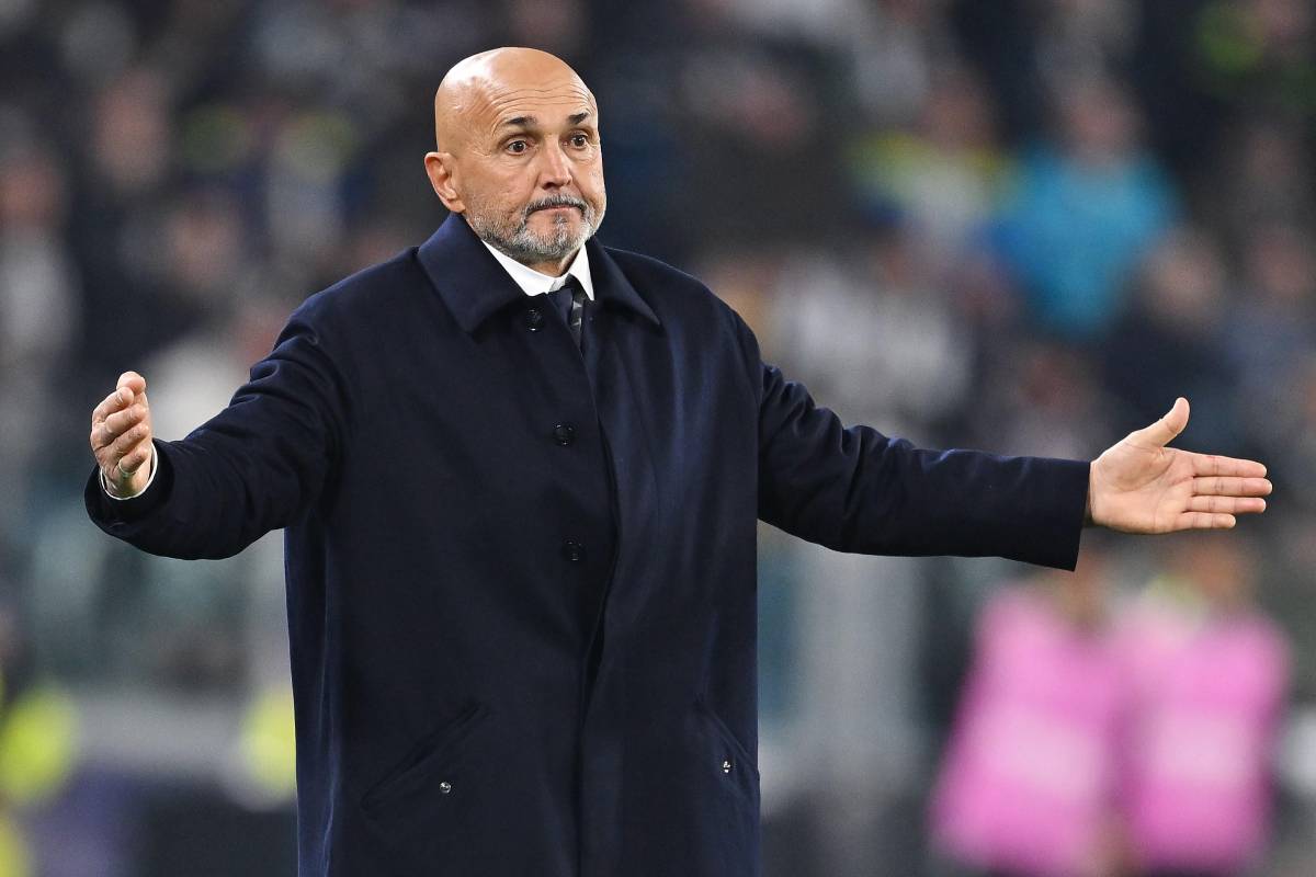 Spalletti allarga le braccia contro lo Sporting Lisbona