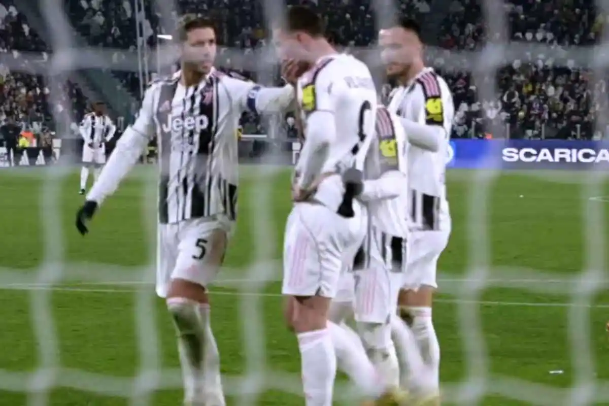 Juve-Cagliari: infortunio tremendo per Vlahovic, esce in lacrime