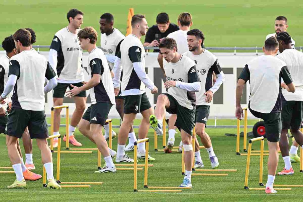I giocatori della Juventus si allenano prima di una partita