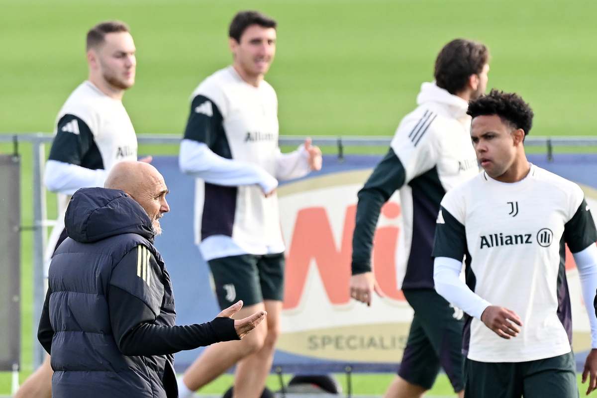 Spalletti gestisce l'allenamento della Juventus