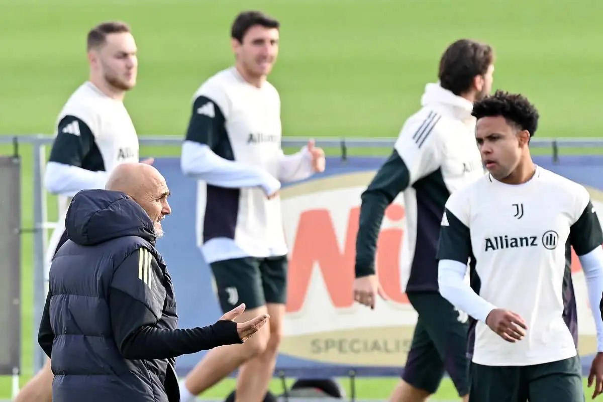 Spalletti gestisce l'allenamento della Juventus