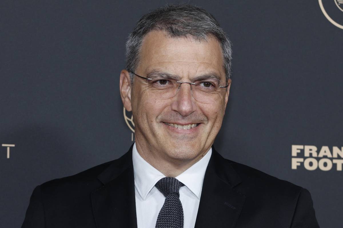 L'AD della Juventus Damien Comolli sorridente alla cerimonia del Pallone d'Oro 2025