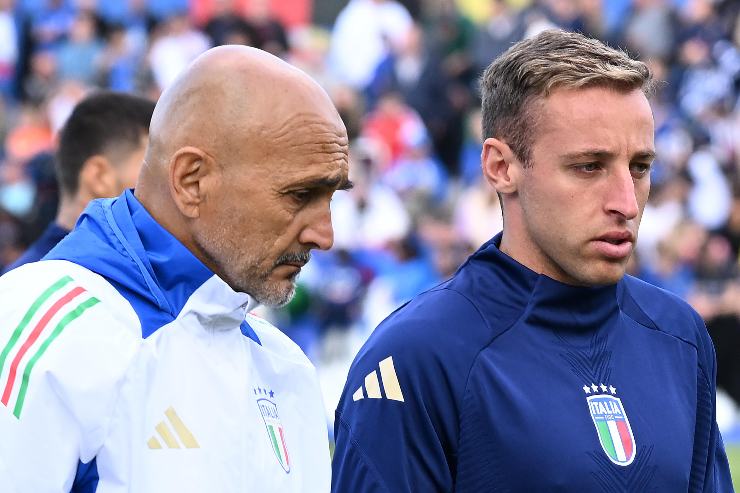Davide Frattesi e Luciano Spalletti durante un allenamento con la Nazionale italiana