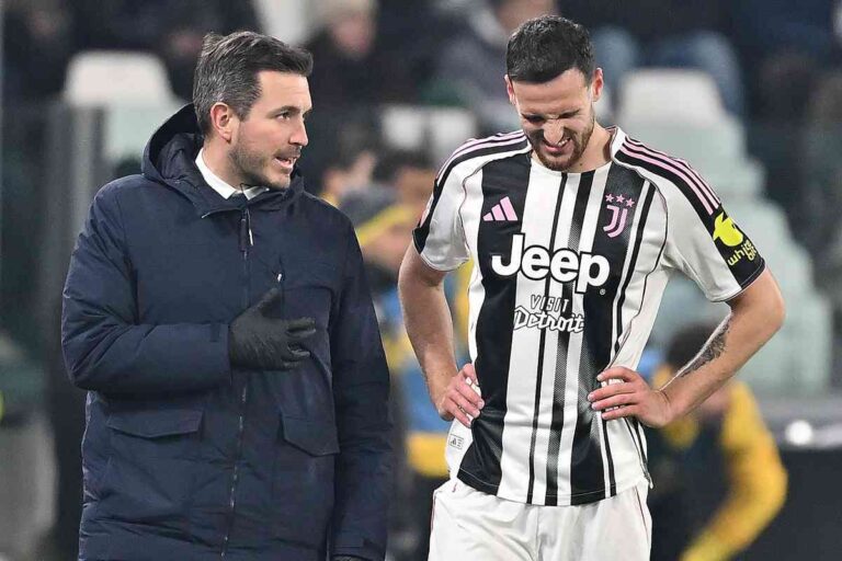 Federico Gatti esce per un infortunio al ginocchio durante la sfida di Coppa Italia tra Juventus e Udinese