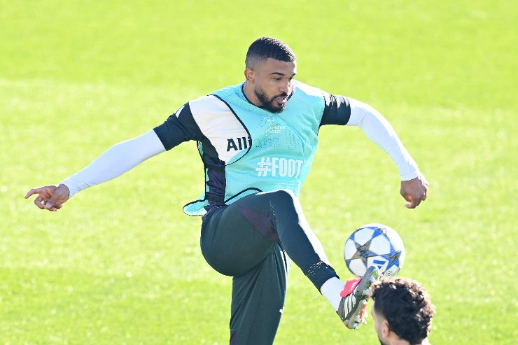 Gleison Bremer durante un allenamento con la Juventus