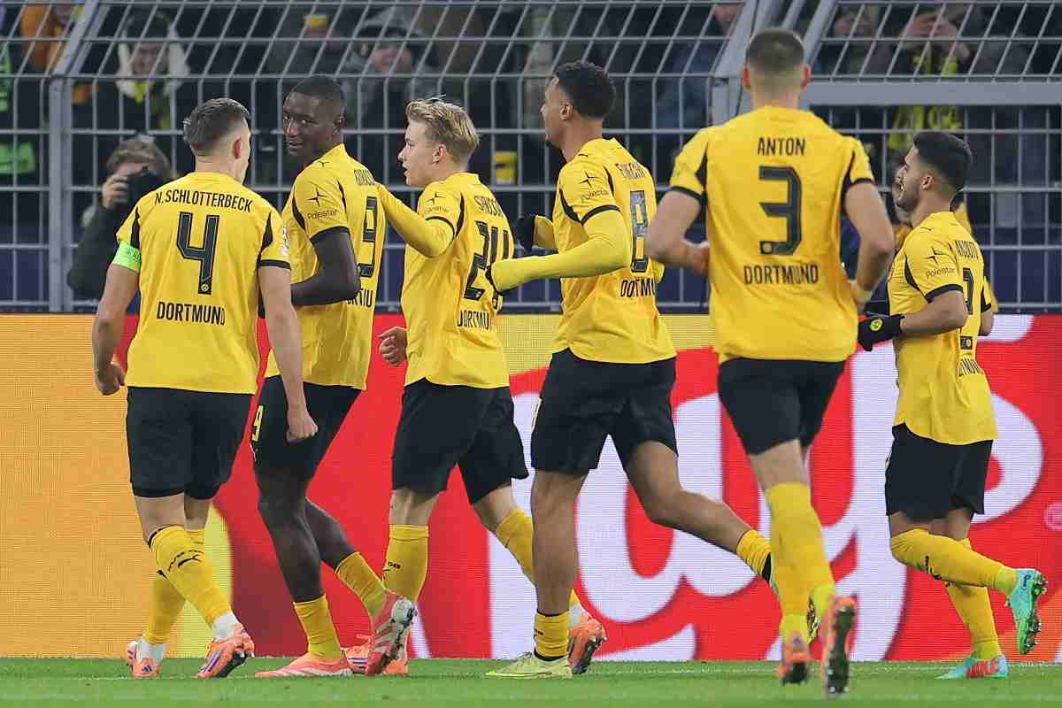 Guirassy assieme ad alcuni suoi compagni