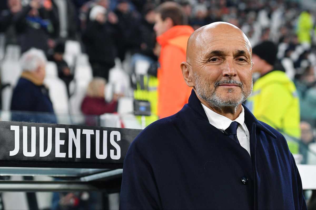 Luciano Spalletti sorride poco prima dell'inizio di una partita della Juventus