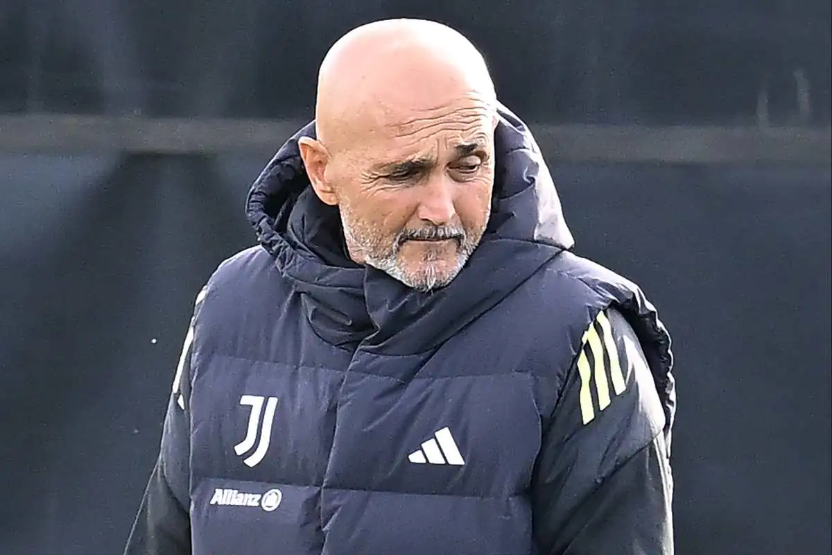 Spalletti durante l'allenamento pre Champions