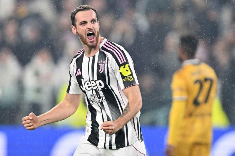 Gatti esulta al gol con la Juve