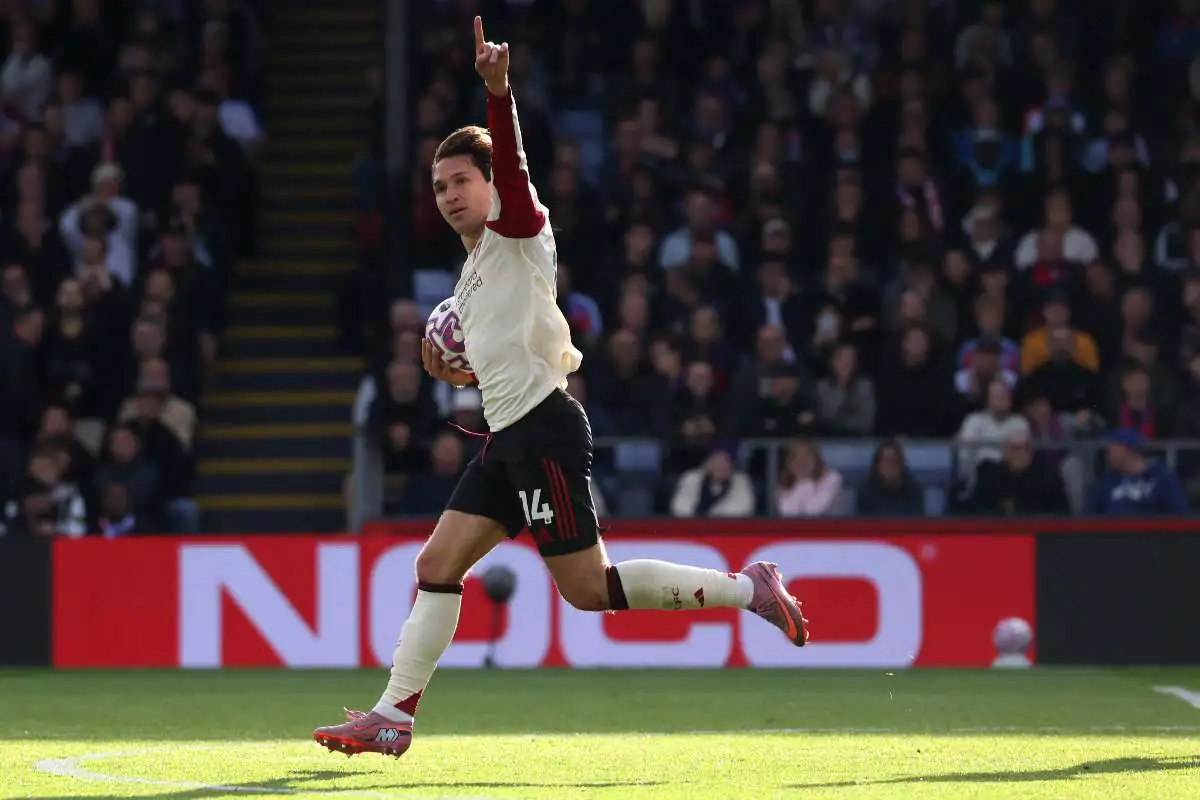 Chiesa esulta al gol in Premier League