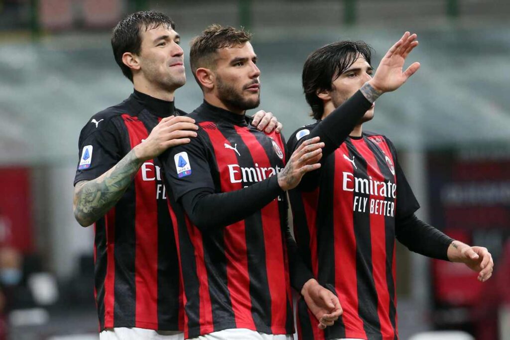 Alessio Romagnoli, Theo Hernandez e Sandro Tonali in una vecchia foto al Milan